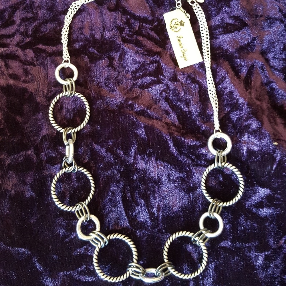 ✔SOLD✔Lifestyle Necklace & Earrings